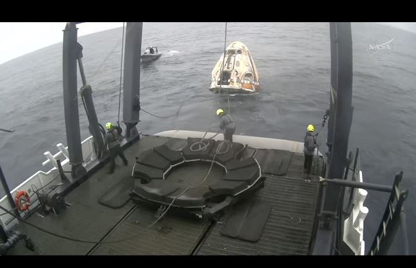 Завершена миссия Crew-10