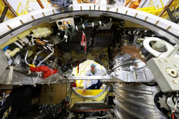 Детальный обзор новой необычной «космической лаборатории» России — «Бион-М» № 2. Её конструкция, орбита, цели, видео запуска.