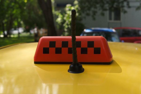 В России предсказывают колоссальный рост цен на такси. К этому может привести один закон