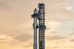 Мощнейшую ракету SpaceX проверили на живучесть