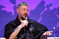 Артемий Лебедев предложил лечить депрессию копанием картошки