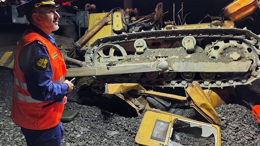 Два человека были доставлены в реанимацию после схода вагонов в Амурской области